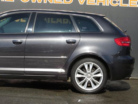 2010-Audi-A3-Sportback-18-TFSI-Ambition_15