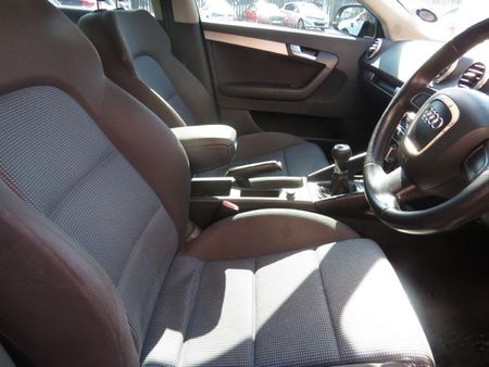 2010-Audi-A3-Sportback-18-TFSI-Ambition_16