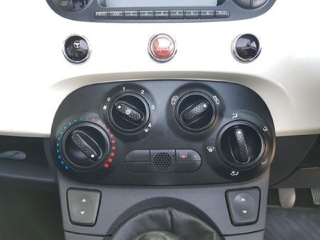 2012-Fiat-500-12-Cabriolet_11