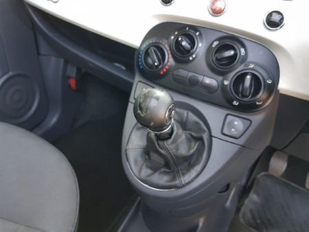 2012-Fiat-500-12-Cabriolet_8