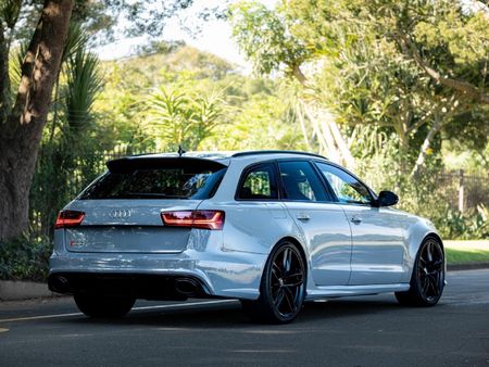 2016-Audi-RS6-Avant-quattro_1