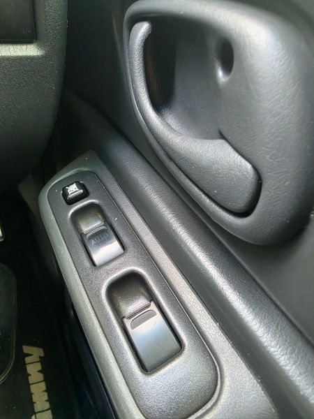 2013-Suzuki-Jimny-13_22