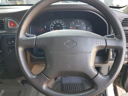 1998-Nissan-Patrol-45E-GL_10