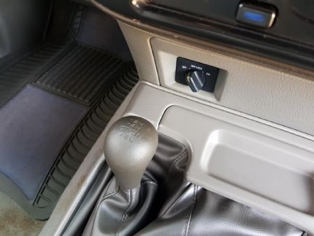 1998-Nissan-Patrol-45E-GL_12