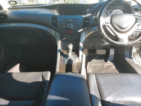 2010-Honda-Accord-24-Executive-Auto_6