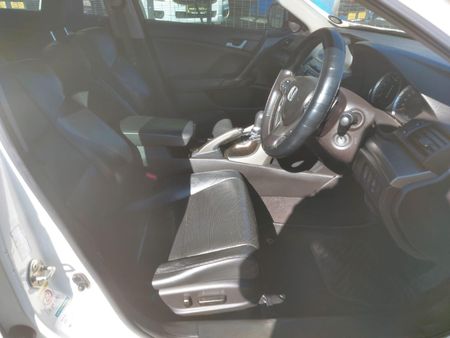2010-Honda-Accord-24-Executive-Auto_7