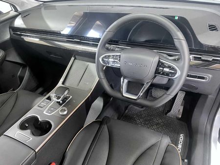 2025-Omoda-C5-15T-Luxury-X_10