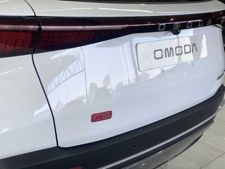 2025-Omoda-C5-15T-Luxury-X_19