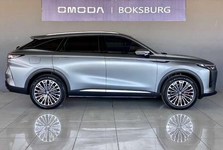 2025-Omoda-C9-15T-AWD-Phev_3