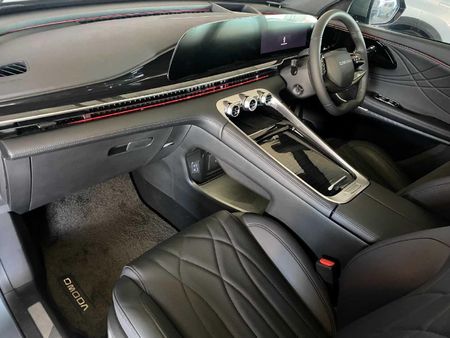 2025-Omoda-C9-15T-AWD-Phev_6