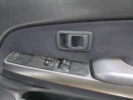 2003-Toyota-Hilux-2700i-Raider-Raised-Body-Single-Cab_11