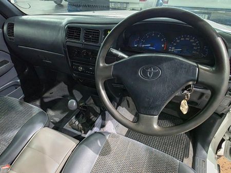 2003-Toyota-Hilux-2700i-Raider-Raised-Body-Single-Cab_8