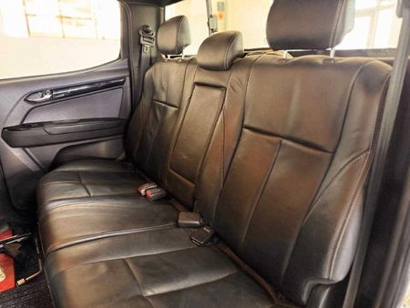 2022-Isuzu-D-Max-300-LX-Double-Cab_10