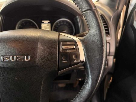 2022-Isuzu-D-Max-300-LX-Double-Cab_14