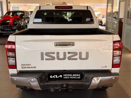 2022-Isuzu-D-Max-300-LX-Double-Cab_3