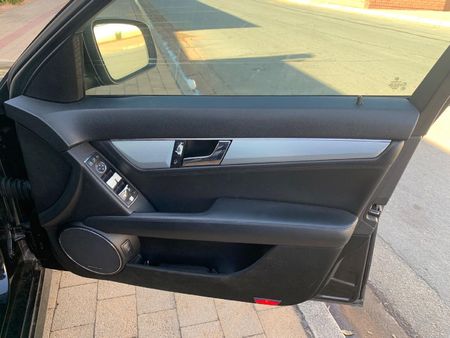 2009-Mercedes-Benz-C-Class-C-280-Elegance-Auto_9