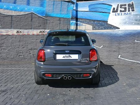 2021-MINI-Hatch-Cooper-S-5-dr-Auto_2
