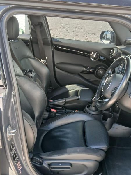 2021-MINI-Hatch-Cooper-S-5-dr-Auto_6