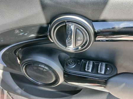 2021-MINI-Hatch-Cooper-S-5-dr-Auto_8