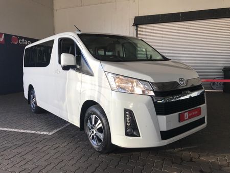 2023-Toyota-Quantum-28-GL-11-seat_0