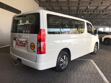 2023-Toyota-Quantum-28-GL-11-seat_1