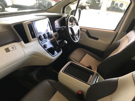 2023-Toyota-Quantum-28-GL-11-seat_6