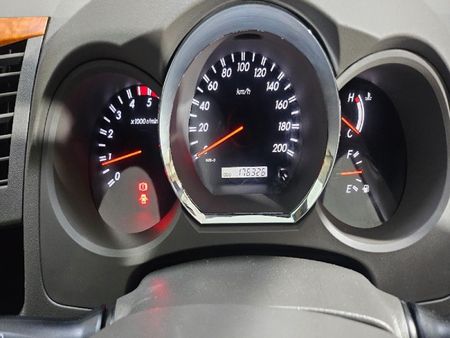 2009-Toyota-Fortuner-30-D-4D-Raised-Body-Auto_9