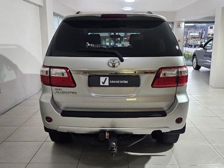 2009-Toyota-Fortuner-30-D-4D-Raised-Body-Auto_2
