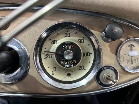 1958-Austin-Healey-1006-Roadster_11