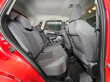 2022-Suzuki-Vitara-Brezza-15-GL_18