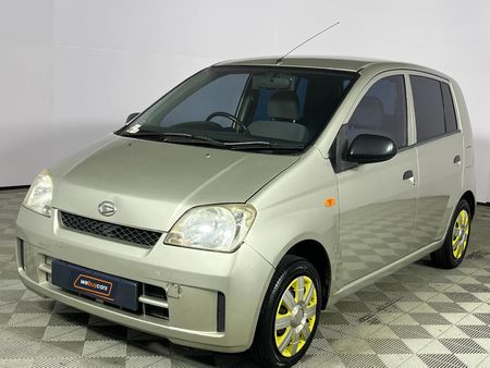 2005-Daihatsu-Charade-CX-Auto_0