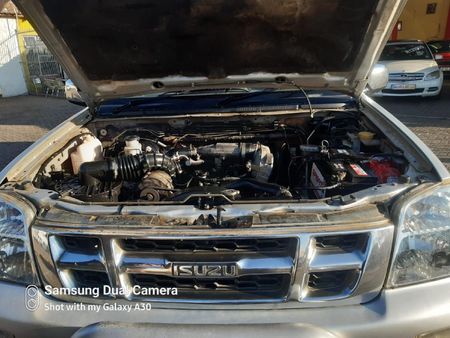 2005-Isuzu-KB-250Dc-LE-Double-Cab_1