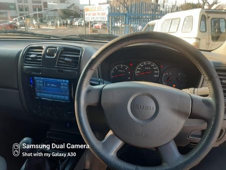 2005-Isuzu-KB-250Dc-LE-Double-Cab_3