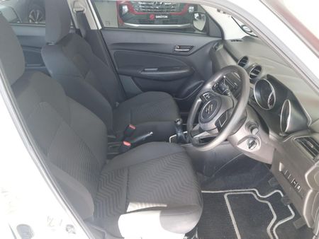 2023-Suzuki-Swift-12-GL-Manual_6