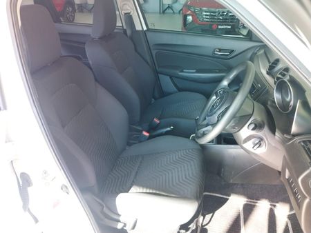 2023-Suzuki-Swift-12-GL-Manual_7