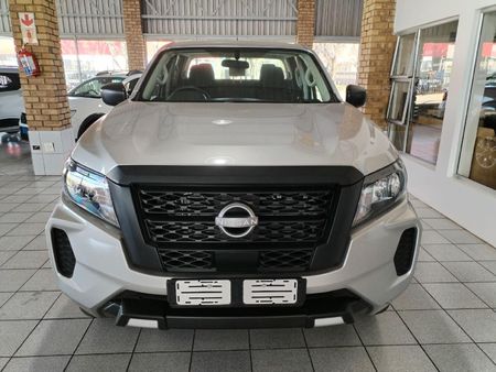 2025-Nissan-Navara-25-DDTi-SE-Plus-Auto-Double-Cab_2