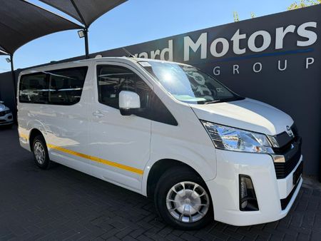 2019-Toyota-Quantum-28-GL-11-seat_0
