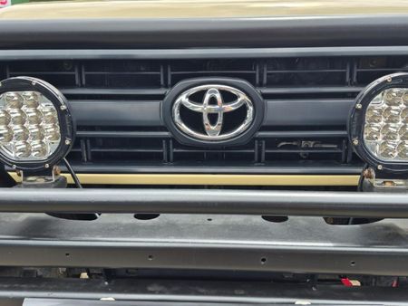 2010-Toyota-Land-Cruiser-79-40-Single-Cab_12
