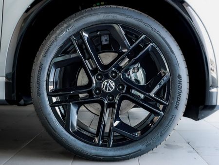 2025-Volkswagen-Tiguan-14TSI-R-Line_9