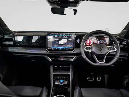 2025-Volkswagen-Tiguan-14TSI-R-Line_10