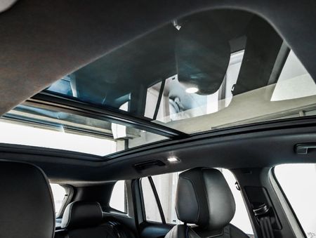 2025-Volkswagen-Tiguan-14TSI-R-Line_19