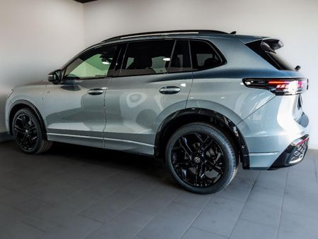 2025-Volkswagen-Tiguan-14TSI-R-Line_6