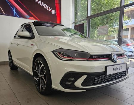 2025-Volkswagen-Polo-20-GTI-Auto-147kW_4