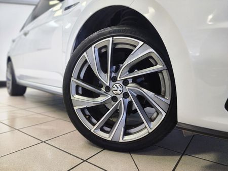 2023-Volkswagen-Polo-R-Line-package_2
