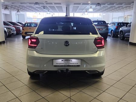 2023-Volkswagen-Polo-R-Line-package_5