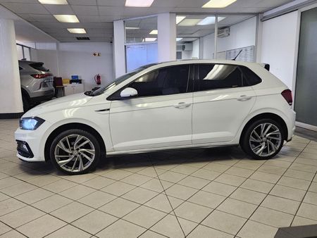 2023-Volkswagen-Polo-R-Line-package_6