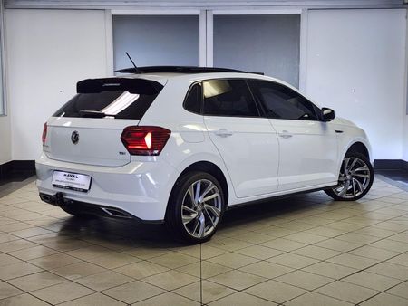 2023-Volkswagen-Polo-R-Line-package_8