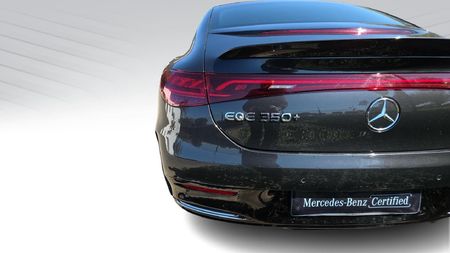 2023-Mercedes-Benz-EQE-350-Sedan_10