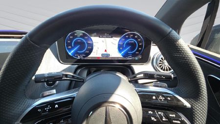 2023-Mercedes-Benz-EQE-350-Sedan_15