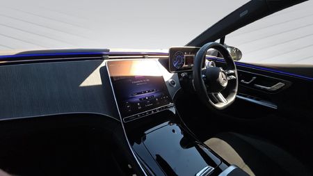 2023-Mercedes-Benz-EQE-350-Sedan_17